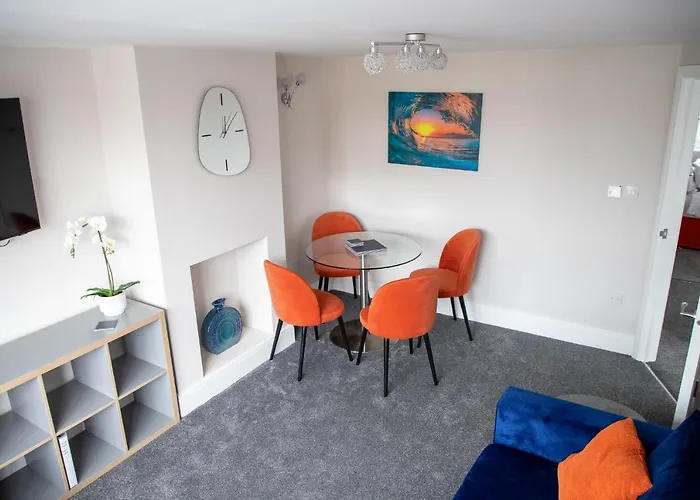 Wave Stays - First Floor Apartment