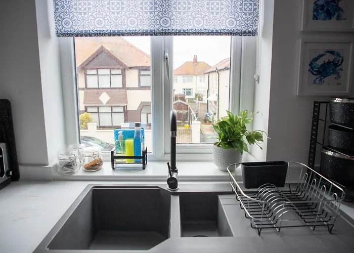 Wave Stays - First Floor Apartment